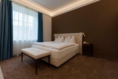 Hostal Villa Tell Rooms And Suites