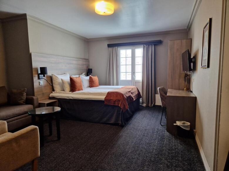 Dr. Holms Hotel