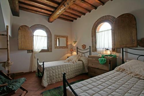Montaione Villa Sleeps 10 Pool Air Con Wifi
