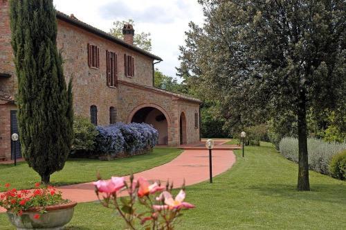 Montaione Apartment Sleeps 8