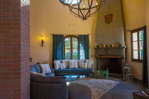 Montelopio Villa Sleeps 9 Pool Air Con Wifi