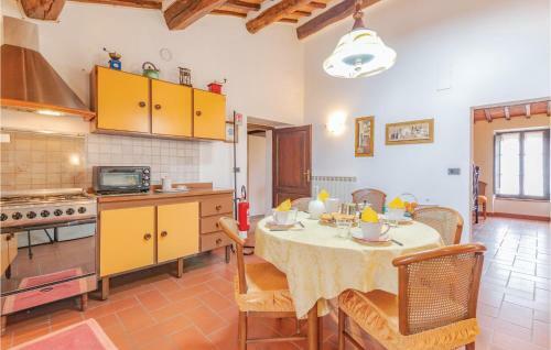 Two-bedroom Apartment In Montepetriolo -pg-