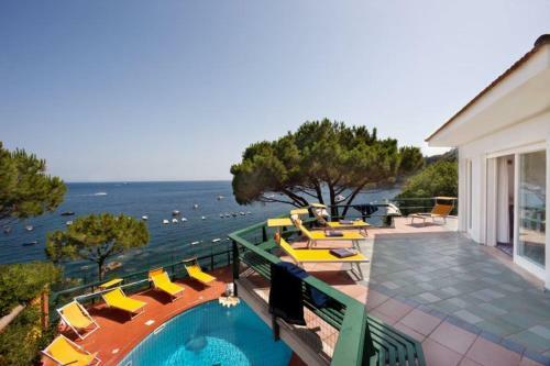 Marina Del Cantone Villa Sleeps 8 Pool Air Con Wifi