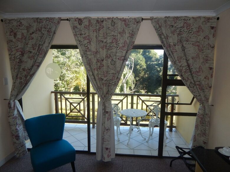 Elephant Lake Hotel