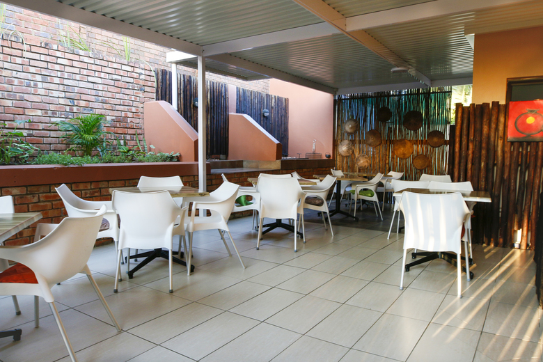 Elephant Lake Hotel