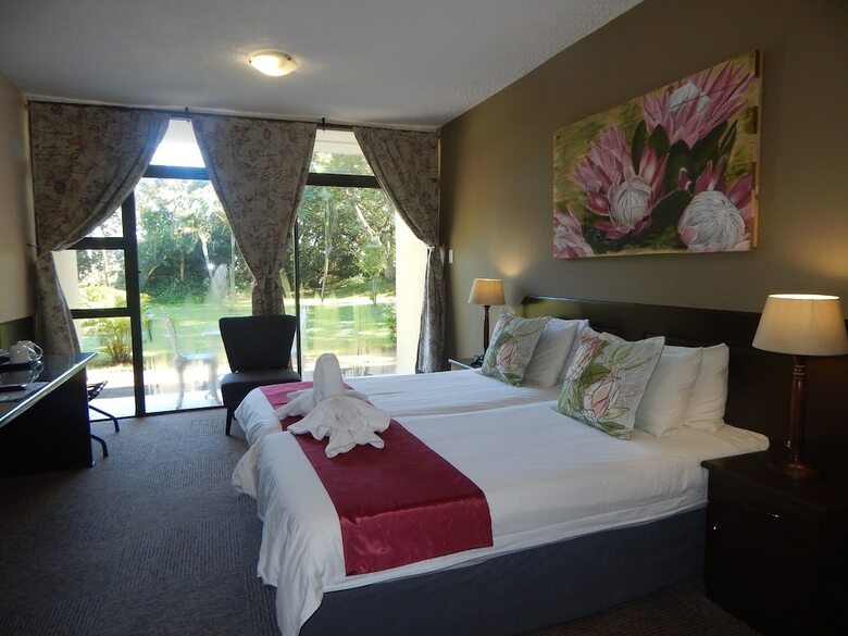 Elephant Lake Hotel