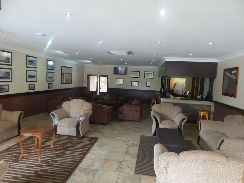 Elephant Lake Hotel