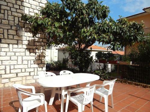 Apartamento N63 - Numana, Quadrilocale Con Corte A 200 Mt Dal Mare