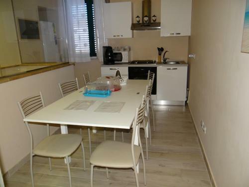 B&B Montecarlo Palace Stazione