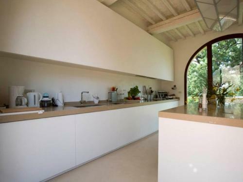 Petrognano Villa Sleeps 16 Pool Air Con Wifi