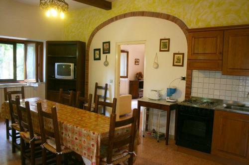 Petrignano Villa Sleeps 10 Pool Air Con Wifi