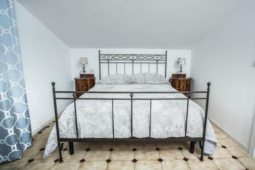 20th Century B&B