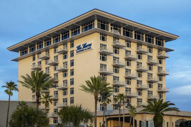 Hotel Shores Resort And Spa