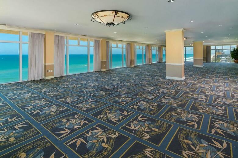 Hotel Shores Resort And Spa