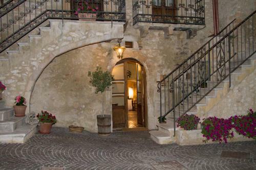 Hostal Charme In Perillis