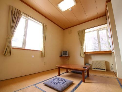 Hostal Onsen Minshuku Takahashi