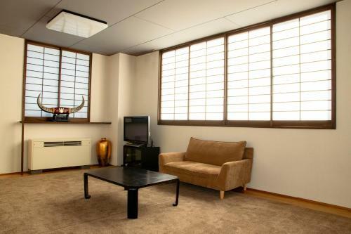 La Vista Hotel Tsugaike - Stay On The Slopes