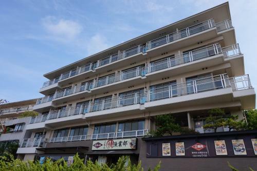 Marutoku Seafood Restaurant And Hotel