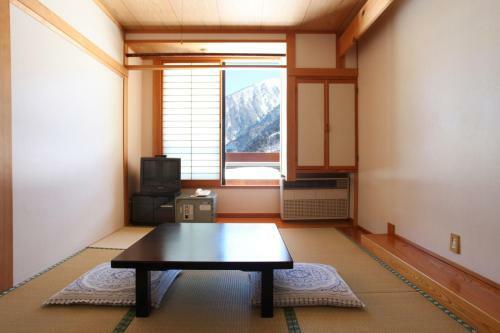 Nakanoyu Onsen Ryokan