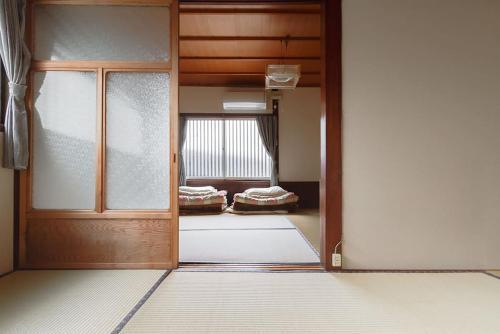 Tarbo's House Nishikitsuji : Free Parking, Pet Ok