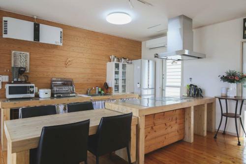 Hermit Hills Apartment In Okinawa Colors