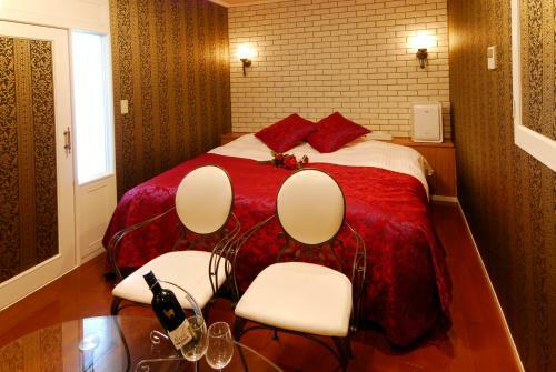 Hotel Serena (love Hotel)
