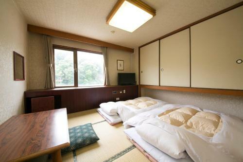 Hotel Road Inn Toba