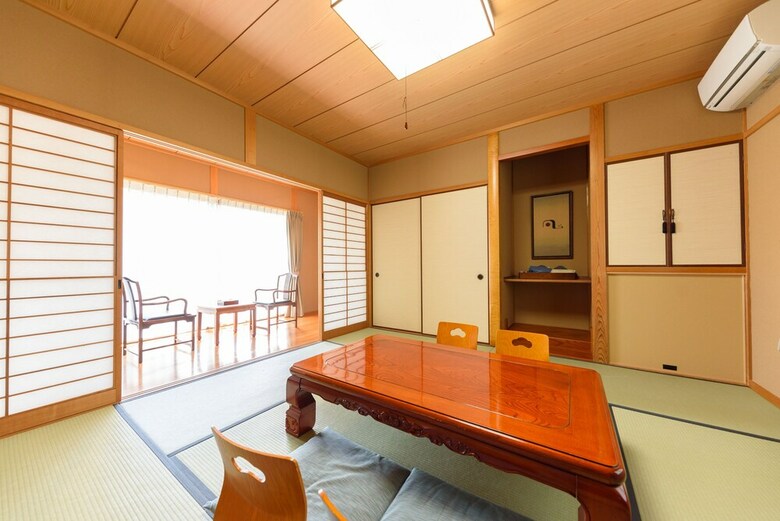 Yufuin Onsen Tsukanoma
