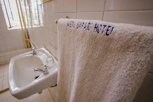 Meru Safari Hotel