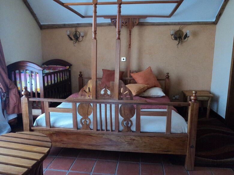Hostal Sangare Gardens