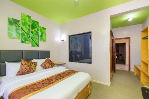 Hotel Maple Inn