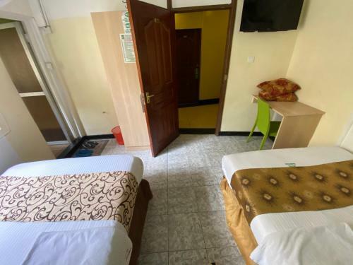 Hotel Embassy