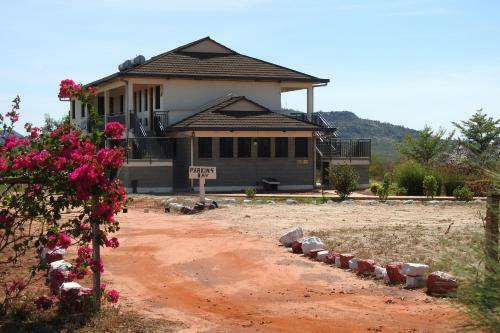 Hostal Voi Lutheran Guesthouse