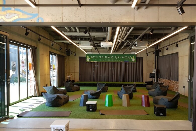 Hotel Playce Camp Jeju