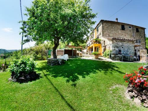 Lavish Cottage In San Marcello Pistoiese With Pool