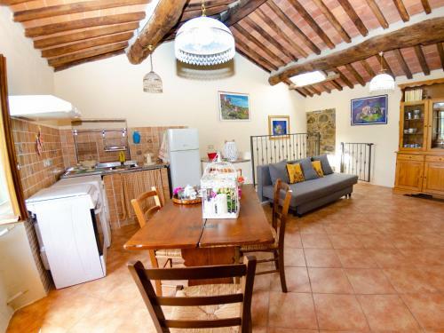 Lavish Cottage In San Marcello Pistoiese With Pool