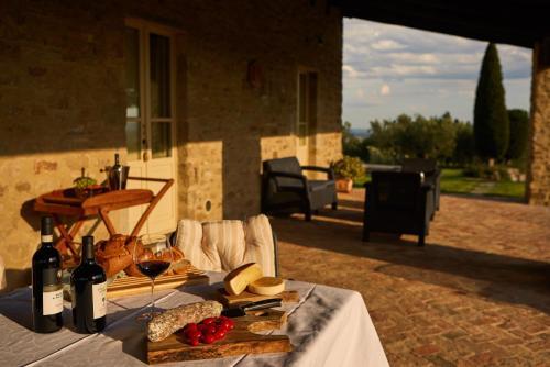 Battifolle-ruscello-poggiola Villa Sleeps 8 Pool