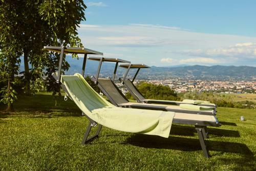 Battifolle-ruscello-poggiola Villa Sleeps 8 Pool