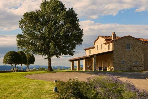 Battifolle-ruscello-poggiola Villa Sleeps 8 Pool