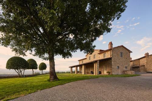 Battifolle-ruscello-poggiola Villa Sleeps 8 Pool