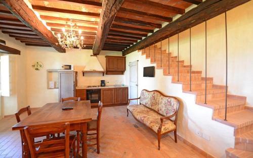 Battifolle-ruscello-poggiola Villa Sleeps 8 Pool
