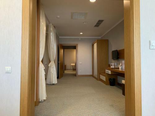 Grand Nur Plaza Hotel