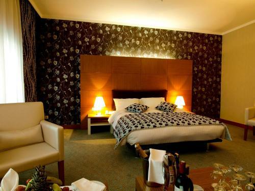 Grand Nur Plaza Hotel
