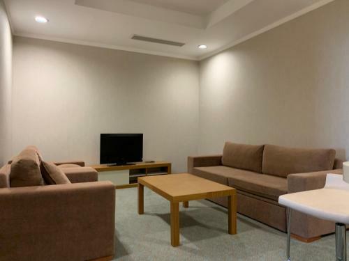Grand Nur Plaza Hotel
