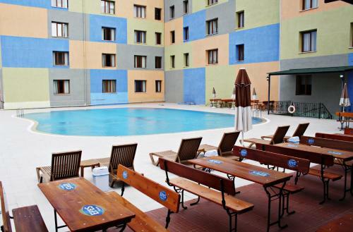 Grand Nur Plaza Hotel