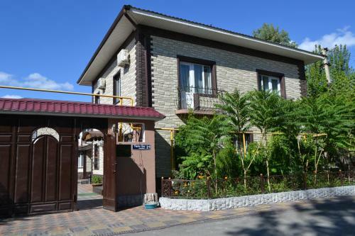 Hotel Gostinitsa Grand