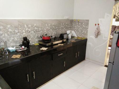 Hostal Budget Vacation Bungalow With Pool By Abha