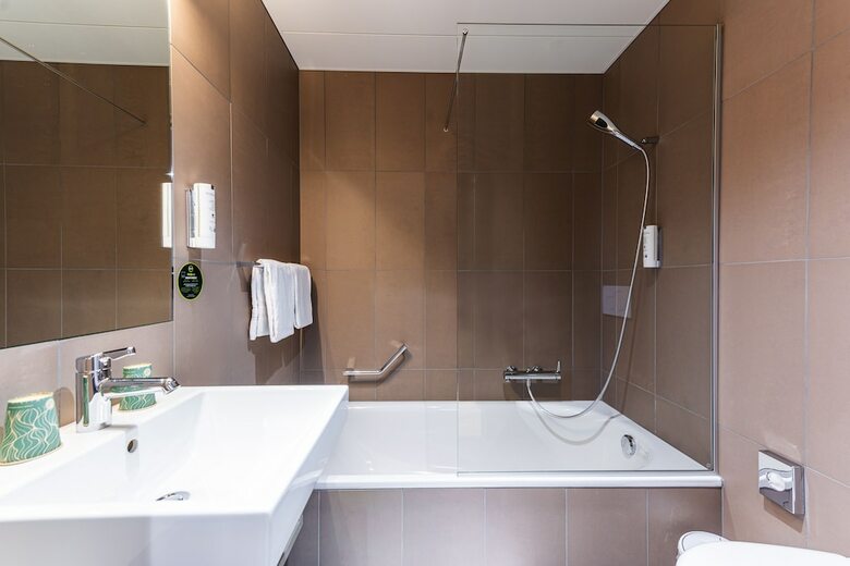 Discovery Hotel