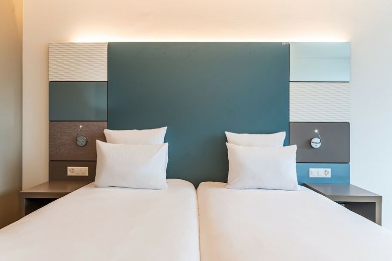 Discovery Hotel