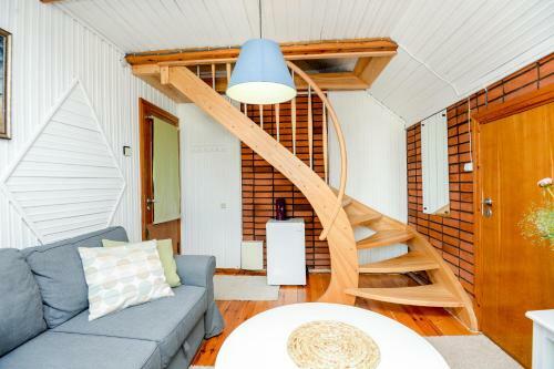 Hostal Holiday House Apartments